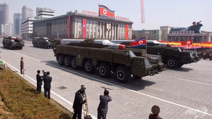 Tên lửa Triều Tiên trong lễ diễu binh.