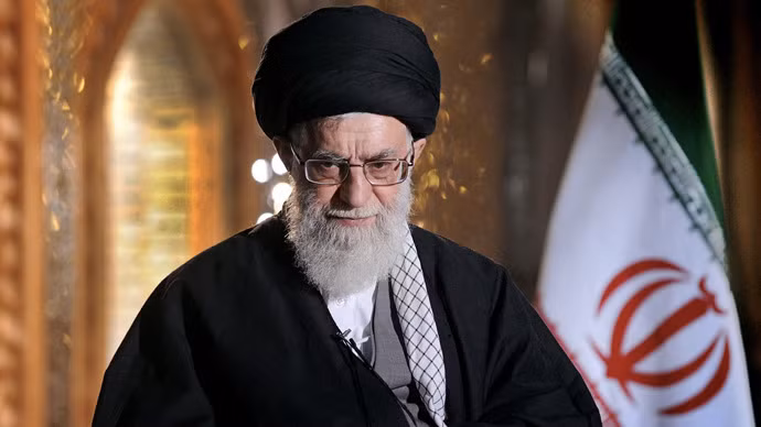 Lãnh tụ tinh thần Iran Ayatollah Seyyed Ali Khamenei. Lãnh tụ tinh thần Iran Ayatollah Seyyed Ali Khamenei.
