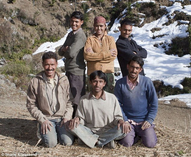 Rạo và 5 người chồng là anh em ruột. Rạo và 5 người chồng là anh em ruột.