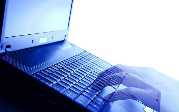 Hàn Quốc vẫn đang tiếp tục điều tra làm rõ kẻ đứng sau vụ tấn công mạng hôm 20/3. Hàn Quốc vẫn đang tiếp tục điều tra làm rõ kẻ đứng sau vụ tấn công mạng hôm 20/3.