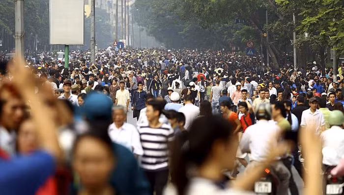 Dòng người đổ xuống đường phố chào từ biệt Đại tướng Dòng người đổ xuống đường phố chào từ biệt Đại tướng