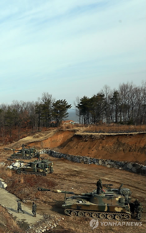 Lực lượng Thủy quân lục chiến Mỹ trên đảo Ganghwa, Hàn Quốc hôm 13/3. Lực lượng Thủy quân lục chiến Mỹ trên đảo Ganghwa, Hàn Quốc hôm 13/3.