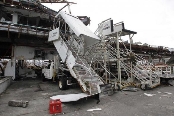 Sân bay ở thành phố Taclaban