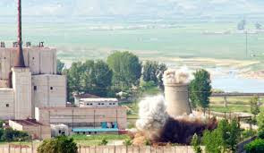 Triều Tiên cho phá hủy lò phản ứng hạt nhân tại cơ sở Yongbyong theo thỏa thuận quốc tế trong năm 2007. Triều Tiên cho phá hủy lò phản ứng hạt nhân tại cơ sở Yongbyong theo thỏa thuận quốc tế trong năm 2007.