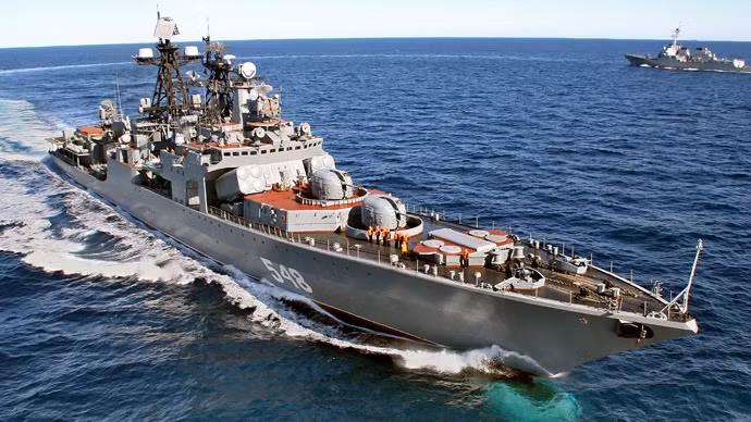 Tàu chống ngầm "Đô đốc Panteleyev" của Hạm đội Thái Bình Dương.