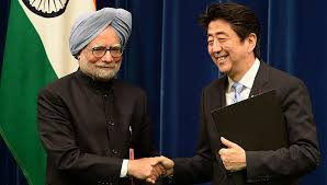 Thủ tướng Nhật Bản Shinzo Abe (phải) và Thủ tướng Ấn Độ Manmohan Singh tại Tokyo. Thủ tướng Nhật Bản Shinzo Abe (phải) và Thủ tướng Ấn Độ Manmohan Singh tại Tokyo.