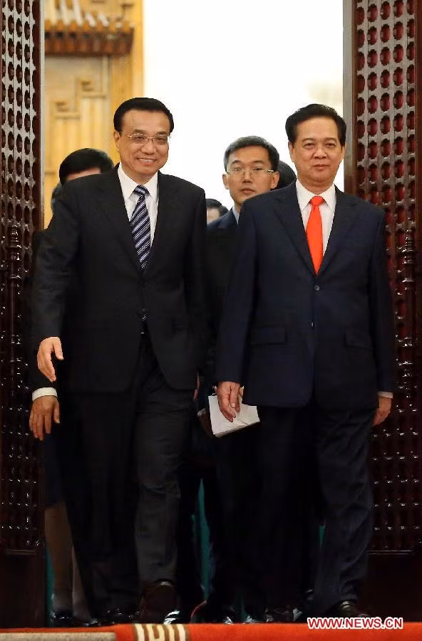 Thủ tướng Nguyễn Tấn Dũng và Thủ tướng Trung Quốc Lý Khắc Cường. Thủ tướng Nguyễn Tấn Dũng và Thủ tướng Trung Quốc Lý Khắc Cường.