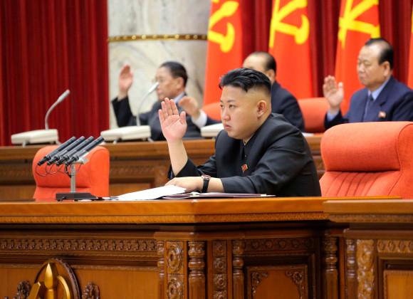 Nhà lãnh đạo Triều Tiên Kim Jong-un và các quan chức cấp cao khác
