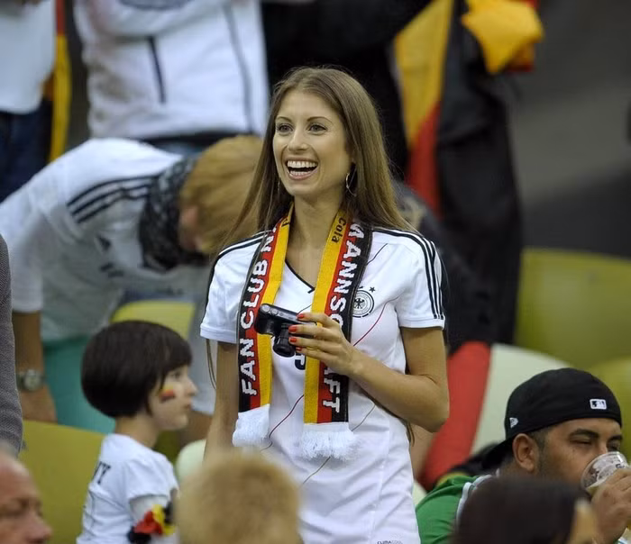 Người đẹp Cathy Fischer - bạn gái của Mats Hummels