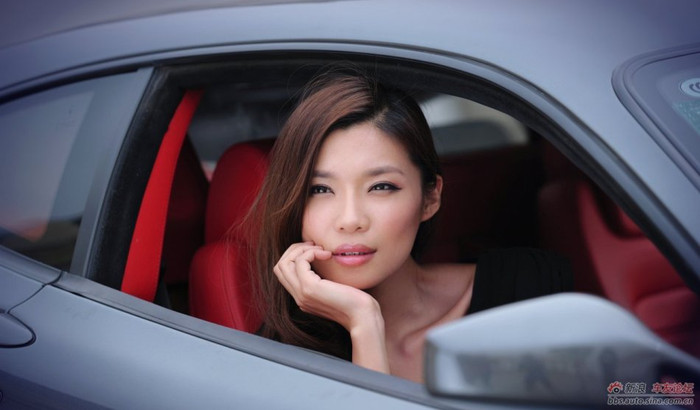 Kiều nữ đẹp mê hồn bên 'siêu bò' Lamborghini ảnh 8 Kiều nữ đẹp mê hồn bên 'siêu bò' Lamborghini ảnh 8