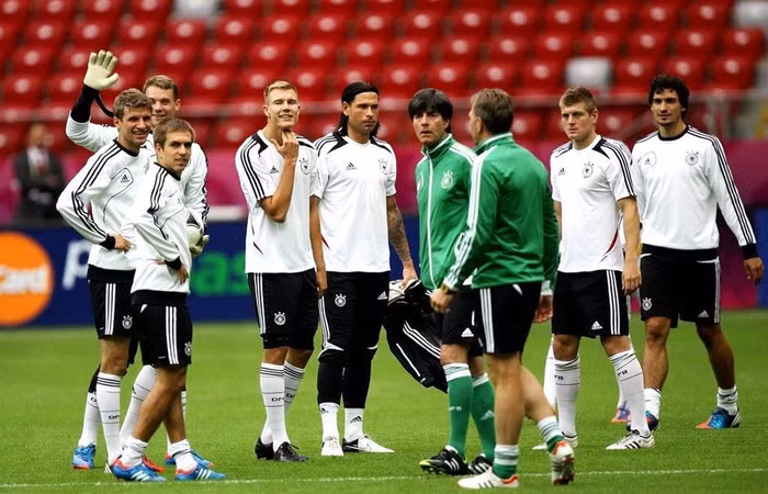 Việc thường xuyên được xả trại đi thư giãn đã khiến các cầu thủ của đội tuyển Đức rất hưng phấn trong các buổi tập luyện