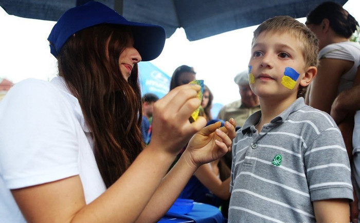 Những thiếu nữ Ukraina xinh như thiên thần chào đón EURO ảnh 12 Những thiếu nữ Ukraina xinh như thiên thần chào đón EURO ảnh 12