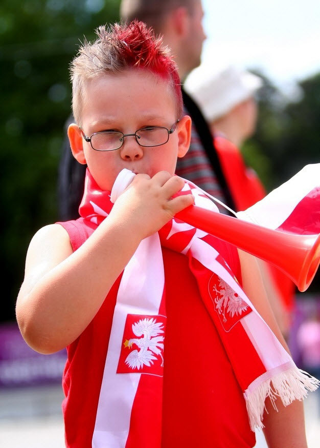 Đây là kiểu tóc hót nhất trong giới trẻ Ba Lan hiện nay. Đây là kiểu tóc hót nhất trong giới trẻ Ba Lan hiện nay.