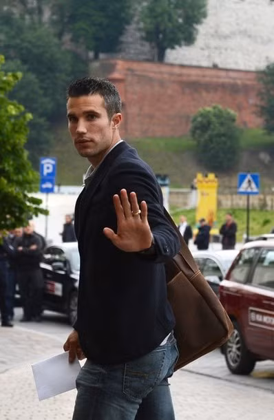 Tiền đạo Robin van Persie