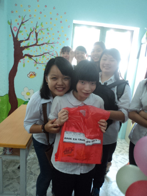 Vui Tết Đoàn viên cùng học sinh khuyết tật ảnh 3 Vui Tết Đoàn viên cùng học sinh khuyết tật ảnh 3