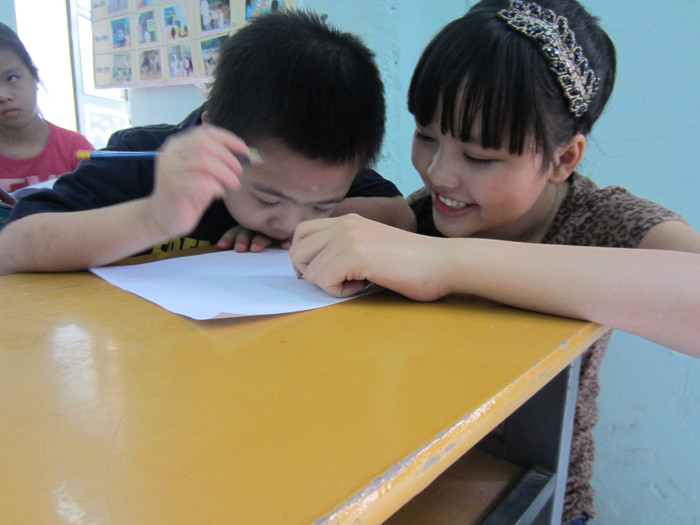 Vui Tết Đoàn viên cùng học sinh khuyết tật ảnh 4 Vui Tết Đoàn viên cùng học sinh khuyết tật ảnh 4