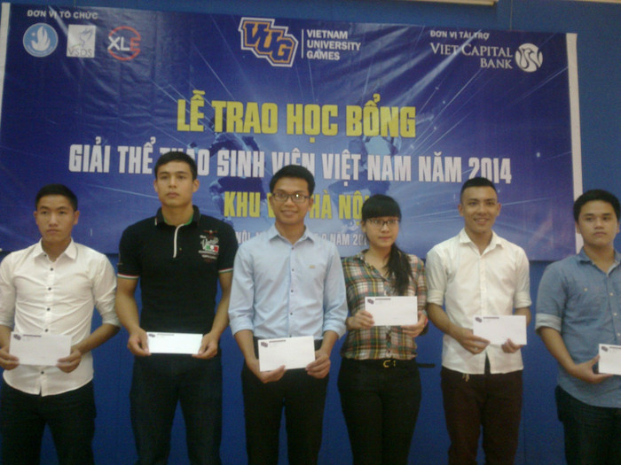 Trao học bổng Giải thể thao cho sinh viên khó khăn ảnh 1 Trao học bổng Giải thể thao cho sinh viên khó khăn ảnh 1