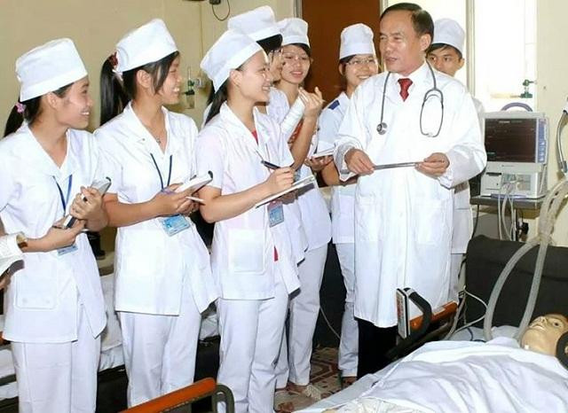 Dạy cho có, học cho xong rồi ra trường toàn "gà công nghiệp" ảnh 2 Dạy cho có, học cho xong rồi ra trường toàn "gà công nghiệp" ảnh 2