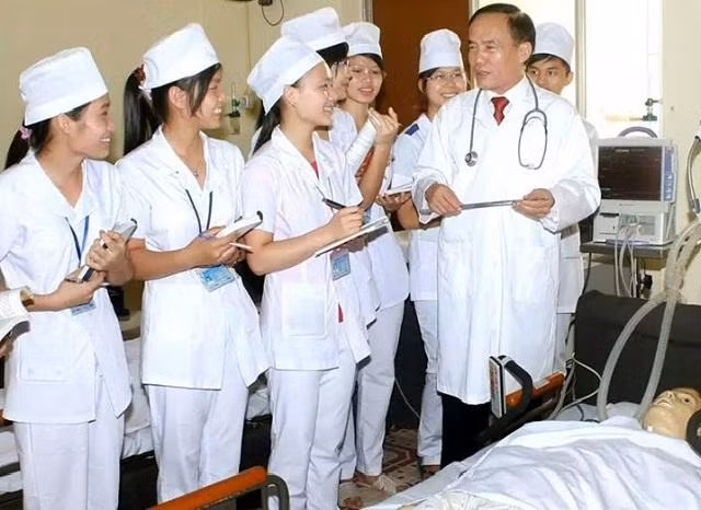 Dạy cho có, học cho xong rồi ra trường toàn "gà công nghiệp" ảnh 2