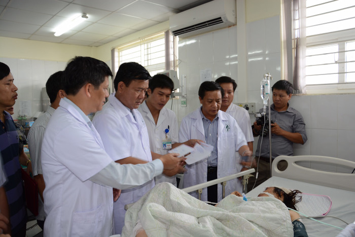 Cứu bằng được người bị thương, hạn chế thấp nhất thiệt hại về người ảnh 3 Cứu bằng được người bị thương, hạn chế thấp nhất thiệt hại về người ảnh 3