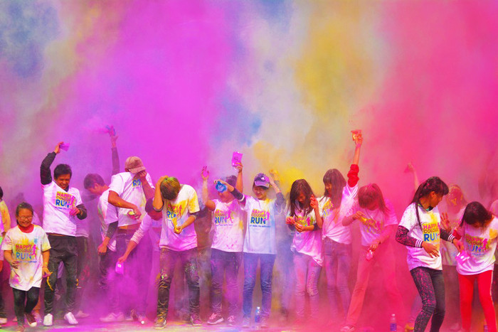 Ngập tràn sắc màu của tuổi trẻ, của hạnh phúc với mục đích hướng về biển đảo thân yêu. Ngập tràn sắc màu của tuổi trẻ, của hạnh phúc với mục đích hướng về biển đảo thân yêu.