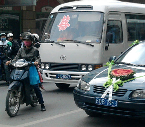 Những hình ảnh này được chụp vào sáng 30/11 tại khu vực Tràng Tiền Plaza Những hình ảnh này được chụp vào sáng 30/11 tại khu vực Tràng Tiền Plaza