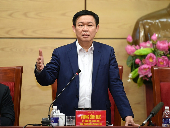 Phó Thủ tướng Vương Đình Huệ yêu cầu các bộ, ngành, đơn vị liên quan sớm hoàn thiện phương án xử lý các doanh nghiệp, dự án, nhà máy yếu kém. Ảnh: VGP/Quang Hiếu. Phó Thủ tướng Vương Đình Huệ yêu cầu các bộ, ngành, đơn vị liên quan sớm hoàn thiện phương án xử lý các doanh nghiệp, dự án, nhà máy yếu kém. Ảnh: VGP/Quang Hiếu.