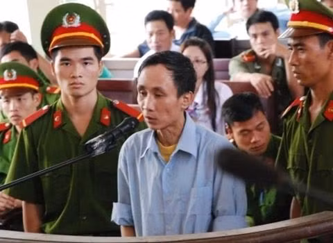 Ông Hàn Đức Long tại tòa (ảnh vietnamnet.vn).