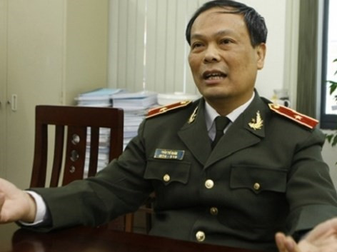 Thiếu tướng Trần Thế Quân, Phó Cục trưởng Cục Pháp chế và Cải cách hành chính tư pháp, Bộ Công an (ảnh đăng trên Báo Tiền Phong). Thiếu tướng Trần Thế Quân, Phó Cục trưởng Cục Pháp chế và Cải cách hành chính tư pháp, Bộ Công an (ảnh đăng trên Báo Tiền Phong).