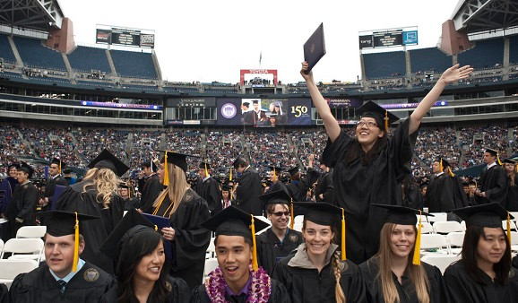 Hình ảnh các bạn sinh viên tốt nghiệp của trường. (Ảnh: tác giả cung cấp)