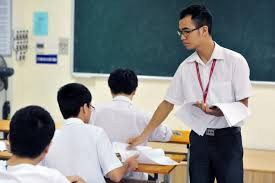 Hình ảnh thầy cô thực hiện công tác coi thi. (Ảnh: newws.zing.vn) Hình ảnh thầy cô thực hiện công tác coi thi. (Ảnh: newws.zing.vn)