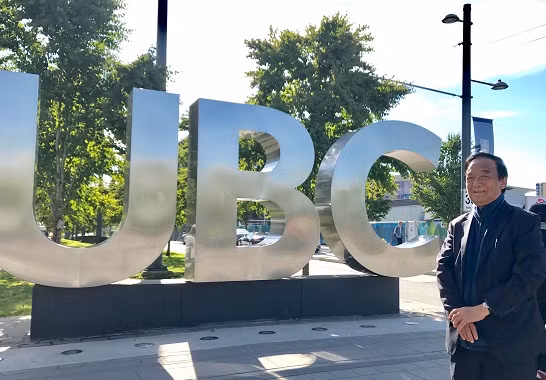 Hình ảnh Giáo sư Nguyễn Lân Dũng tới tham quan tại trường. (Ảnh: tác giả cung cấp) Hình ảnh Giáo sư Nguyễn Lân Dũng tới tham quan tại trường. (Ảnh: tác giả cung cấp)