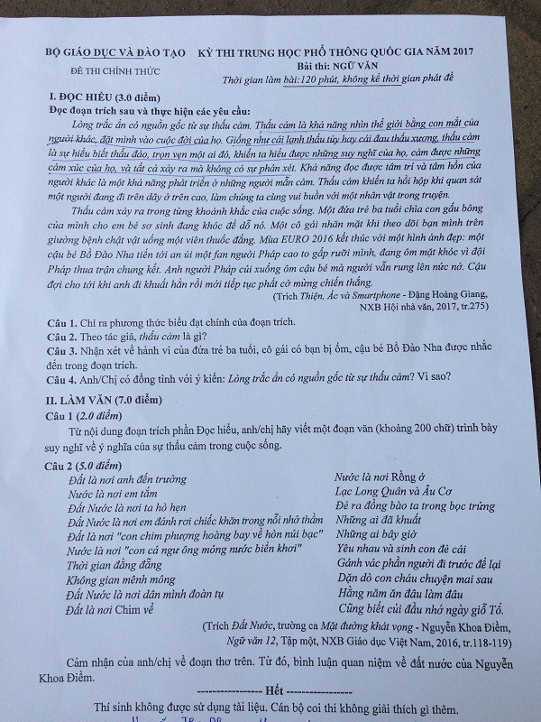 Một mã Đề thi môn Ngữ Văn của kỳ thi trung học phổ thông quốc gia năm 2017. (Ảnh: Ngọc Bích) Một mã Đề thi môn Ngữ Văn của kỳ thi trung học phổ thông quốc gia năm 2017. (Ảnh: Ngọc Bích)
