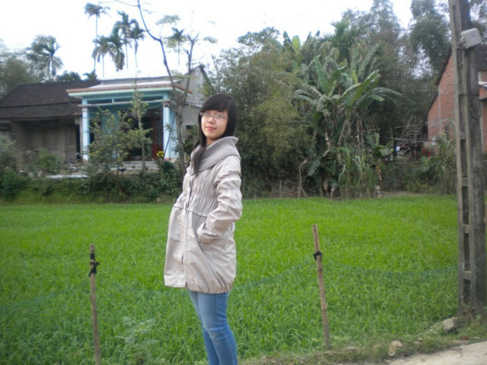 . Có thể hát, múa, nhảy, chơi đàn, làm MC... Ước mơ trở thành một nữ doanh nhân thành đạt và kiếm thật nhiều tiền để giúp đỡ những người nghèo khổ. . Có thể hát, múa, nhảy, chơi đàn, làm MC... Ước mơ trở thành một nữ doanh nhân thành đạt và kiếm thật nhiều tiền để giúp đỡ những người nghèo khổ.