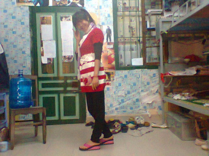 Một cô bé khá là vui tính,rất hay cười