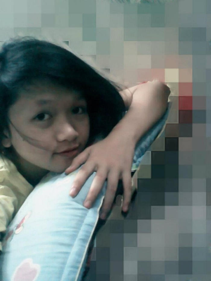 Thủy hơi nhát 1 tí, zui zẻ, thích đi du lịch khắp nơi, tương lai muốn làm giáo viên mầm non.