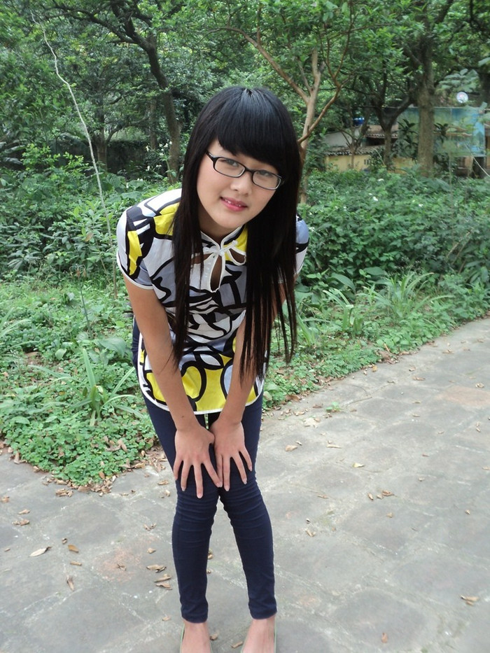 Thảo rất hòa đồng, thích kết bạn và nói chuyện với mọi người. Thảo rất hòa đồng, thích kết bạn và nói chuyện với mọi người.