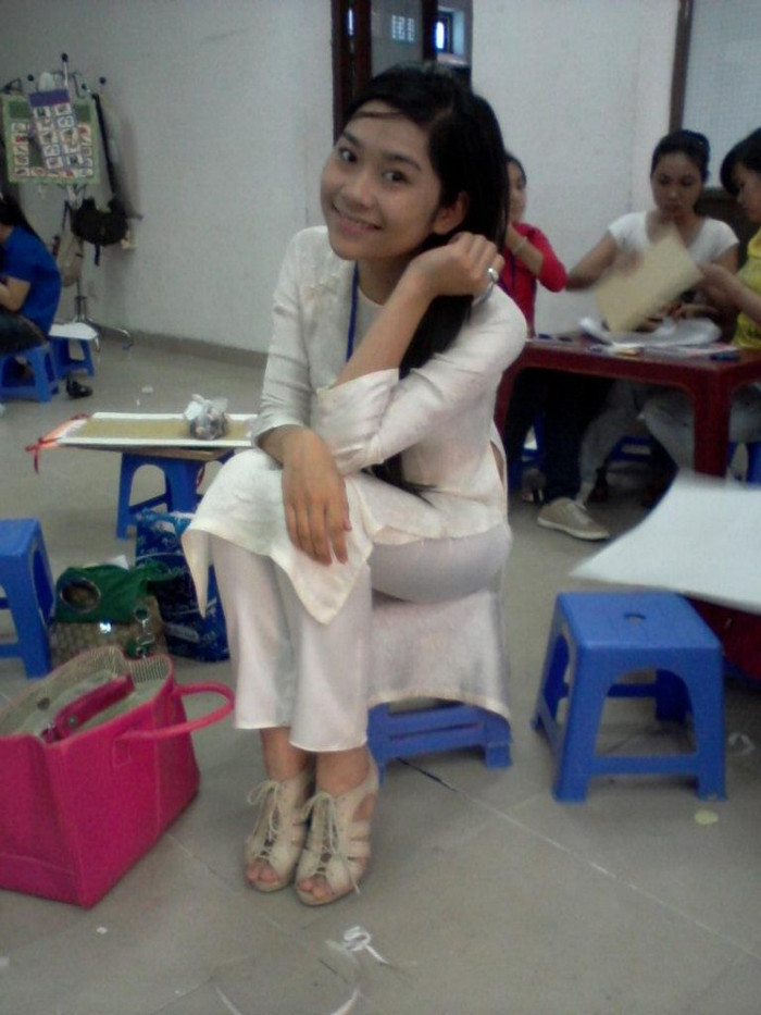 Sở thích của tôi là nghệ thuật và được tỏa sáng. Cùng với sự tự tin tôi hy vọng có thể góp một ít công sức cho cuộc th