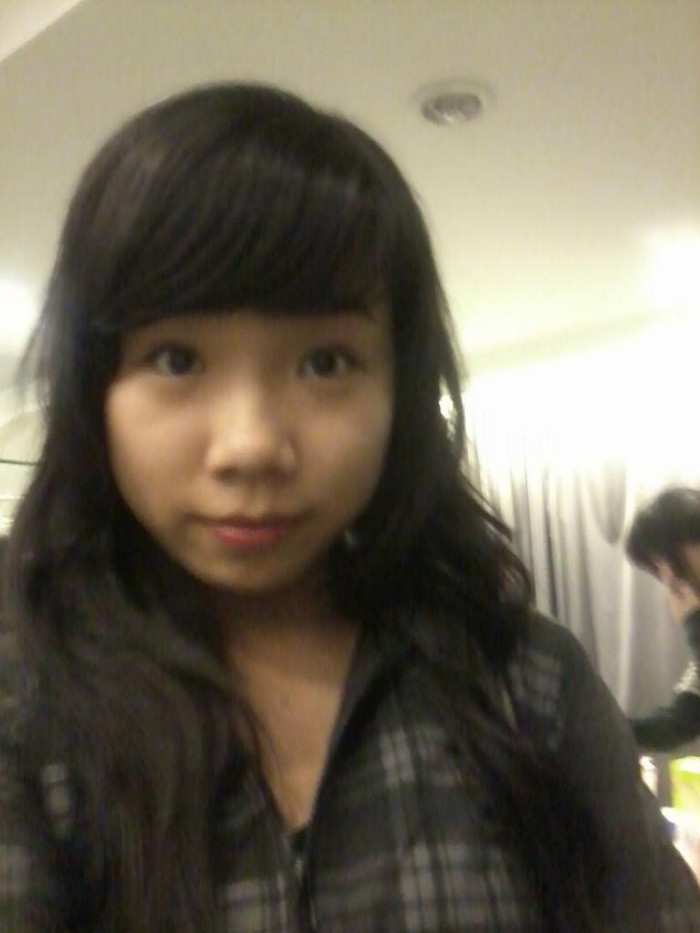 Ngân là một người hướng nội, thích ăn vặt, thích cảm giác phiêu lưu.