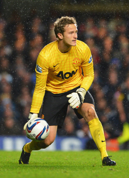 Thủ môn dự bị Andres Lindegaard - 45.000 bảng/tuần. Thủ môn dự bị Andres Lindegaard - 45.000 bảng/tuần.