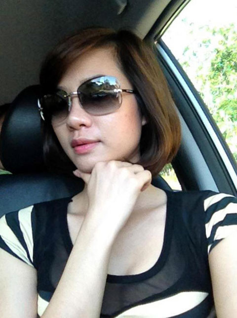 Văn Quyến cho biết: “Chúng tôi quen nhau được một thời gian, đủ để cả hai hiểu hết về con người của nhau. Điều quan trọng nhất là tôi cảm thấy thoải mái và rất vui mỗi khi ở bên cô ấy. Khi đến thời điểm thích hợp, chúng tôi sẽ tính đến chuyện trăm năm”. Văn Quyến cho biết: “Chúng tôi quen nhau được một thời gian, đủ để cả hai hiểu hết về con người của nhau. Điều quan trọng nhất là tôi cảm thấy thoải mái và rất vui mỗi khi ở bên cô ấy. Khi đến thời điểm thích hợp, chúng tôi sẽ tính đến chuyện trăm năm”.