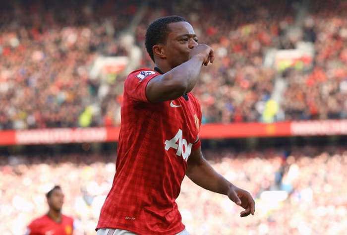 Patrice Evra - 75.000 bảng/tuần.