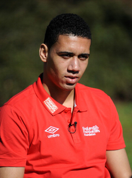 Chris Smalling - 40.000 bảng/tuần. Chris Smalling - 40.000 bảng/tuần.