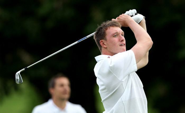 Phil Jones cũng hưởng 40.000 bảng/tuần. Phil Jones cũng hưởng 40.000 bảng/tuần.