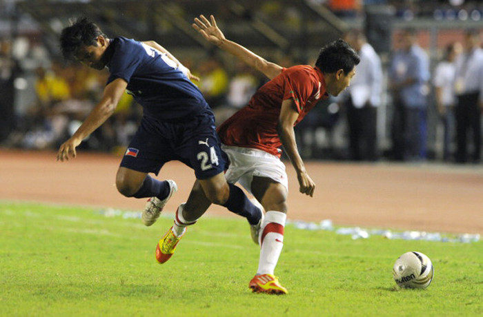 Người ghi bàn duy nhất cho chủ nhà Philippines là tiền vệ Marwin Angeles (trái). Bàn thắng được thực hiện trong hiệp 2, khi Marwin Angeles vào sân thay người.