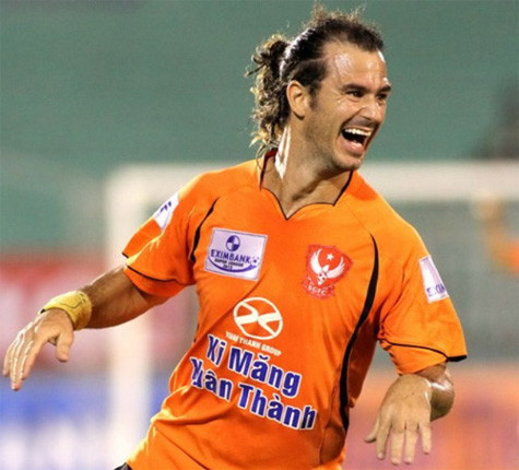 Huỳnh Kesley và bầu Thụy đã chia tay nhau sau mùa giải 2012. Huỳnh Kesley và bầu Thụy đã chia tay nhau sau mùa giải 2012.