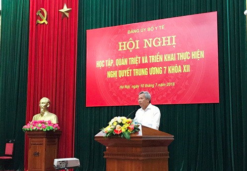 Ông Trần Hồng Hà - Phó Bí thư Đảng ủy Khối các cơ quan Trung ương phát biểu tại hội nghị. ảnh: moh.gov.vn Ông Trần Hồng Hà - Phó Bí thư Đảng ủy Khối các cơ quan Trung ương phát biểu tại hội nghị. ảnh: moh.gov.vn