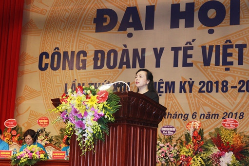 Bộ trưởng Y tế phát biểu tại đại hội.