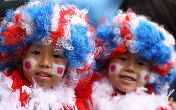 Những em bé Nhật Bản gây ấn tượng với kiểu hóa trang sặc sỡ. Những em bé Nhật Bản gây ấn tượng với kiểu hóa trang sặc sỡ.