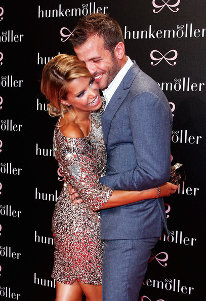 Rafael Van Der Vaart và bà xã Sylvie van der Vaart tại Tuần lễ thời trang Berlin Rafael Van Der Vaart và bà xã Sylvie van der Vaart tại Tuần lễ thời trang Berlin